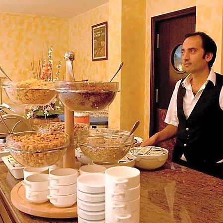 Ramblas Hotel 3*